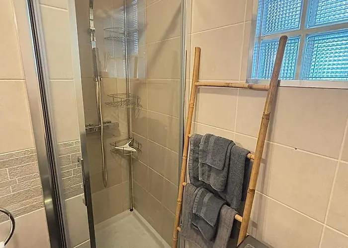 Cosy One Bedroom To