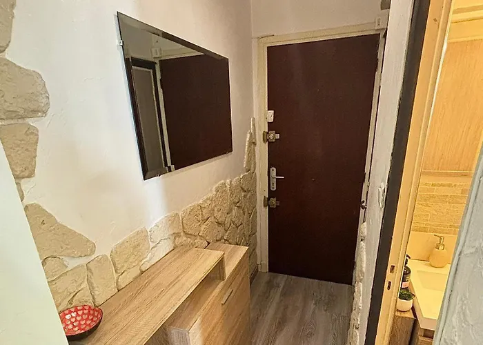 Cosy One Bedroom To Appartement *